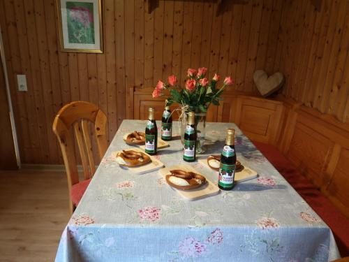 Nápoje v ubytování Apartment Haus Ganter by Interhome