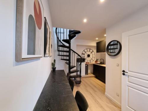 L'Escapade Duplex : Netflix/Hortillons/St Leu/Gare