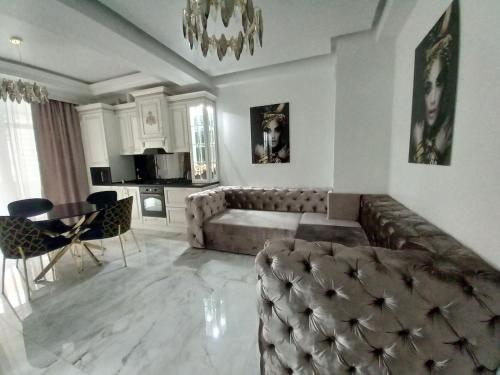 Luxury apartment near hotel National in Chishinau