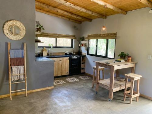 Een keuken of kitchenette bij Casa Reparo SMS