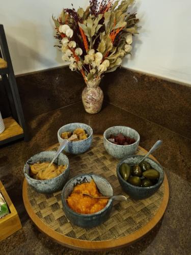 Comida en o cerca de este hotel
