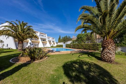 Cardeira Holiday Apartments