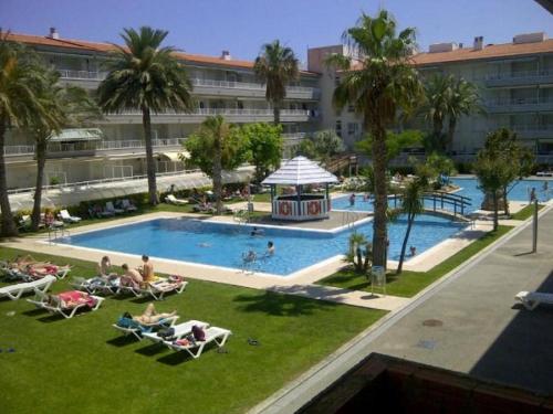 Apartamento de lujo cerca de la playa con piscina y terraza en L'Estartit - ES-323-21