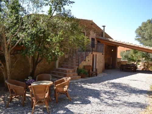 Apartamento Tranquilo en Masía cerca de la Playa en L'Estartit - ES-323-53