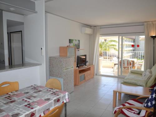 Appartement familial à L'Estartit avec piscine, près de la plage