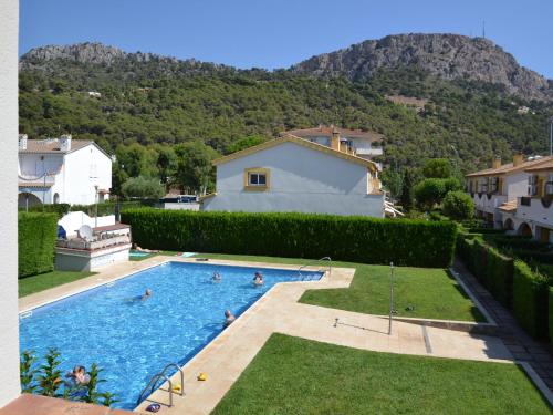 ¡Casa encantadora con piscina y cerca de la playa en L'Estartit! - ES-323-55