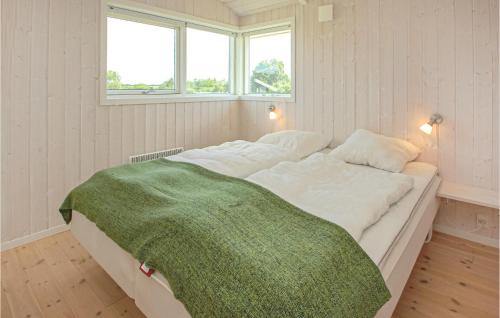 Postel nebo postele na pokoji v ubytování Cozy Home In Haderslev With Wifi