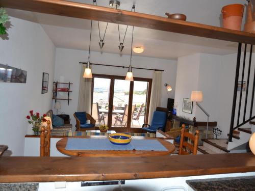 Maison familiale avec jardin et terrasse privée, piscine commune, proche de L'Estartit