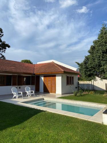 alojamiento Casa Franklin, A media cuadra de la laguna! Chascomús