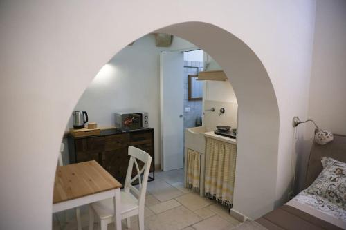 A kitchen or kitchenette at San Biagio di sotto