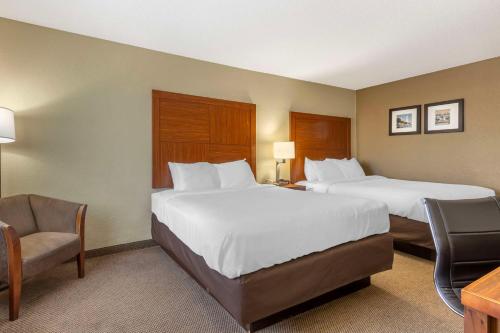 Katil atau katil-katil dalam bilik di Comfort Inn & Suites Charleston Airport Convention Center