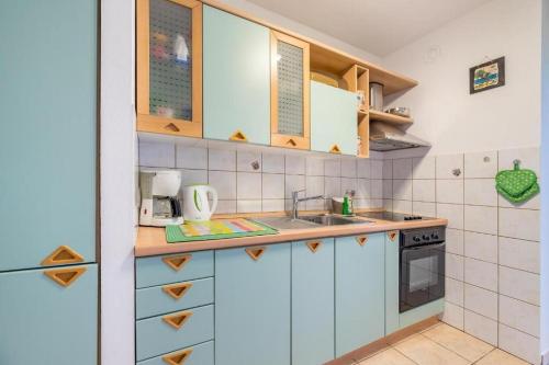Apartments with parking space Baska, Krk - 22417
