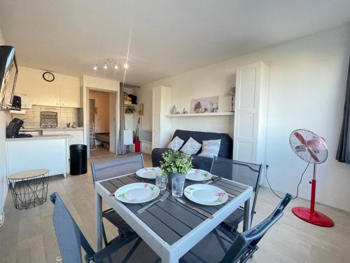 Studio cabine 3 pers. avec parking, à 450 m des plages - FR-1-338-420