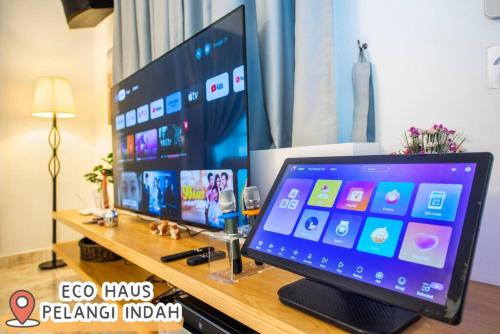 Televisyen dan/atau pusat hiburan di ECOHAUs AeonTebrau/Pool/Netflix/Karaoke/Gaming