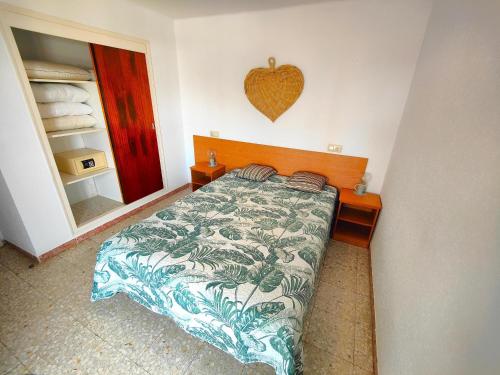 Appartement Cosy à 80m de la Plage avec Climatisation, Wifi, Terrasse et Parking à Roses