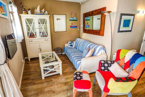 Ruang duduk di Sweet Raffaello Beach by Hello Homes Sitges