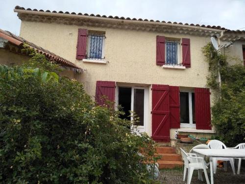 Maison de village dans un mas