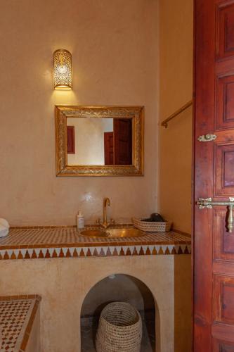 Un baño de Riad Amalia