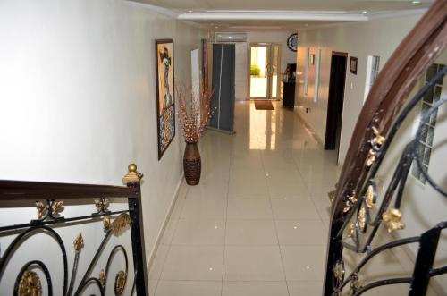 Φωτογραφία από το άλμπουμ του De Rigg Place - Alaka Estate, Surulere σε Lagos