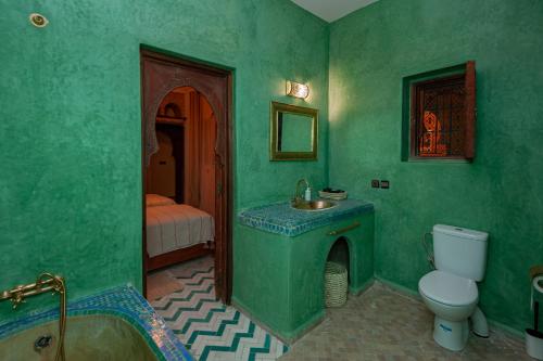 Un baño de Riad Amalia