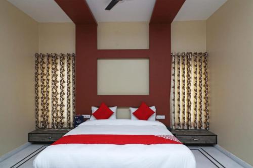 Ліжко або ліжка в номері Hotel Utkarsh Villa