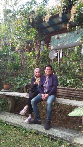 Επισκέπτες που μένουν στο Ban Suan Nai Fun Homestay