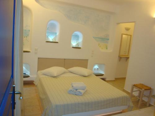 Gallery image of Stavroula Studios in Glastros