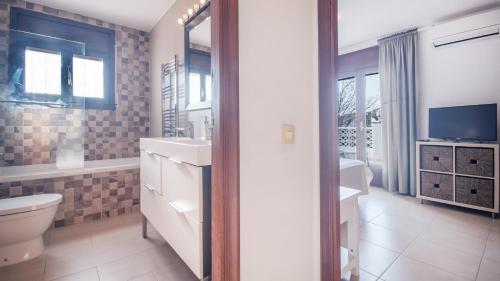 Alquiler Villa en la Playa de Cambrils para 10 personas con AC, parking y WIFI