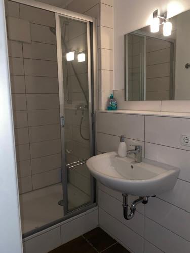 Phòng tắm tại Hübsches Apartment in süßem Ort