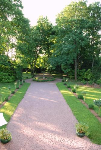Κήπος έξω από το Côté Park
