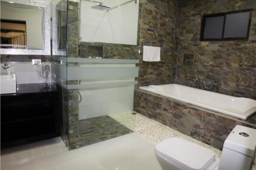 Ett badrum på Hotel La Morada