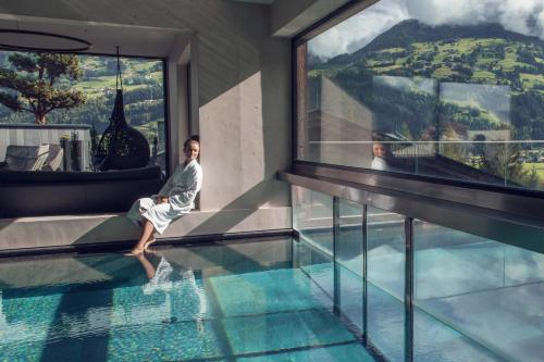 Nespecifikovaný výhled na hory nebo výhled na hory při pohledu z aparthotelu