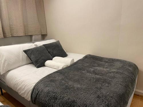 Well-preserved cozy1BR flat in LCY with free parking