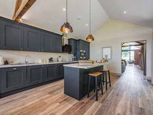 Una cocina o cocineta en Partridge