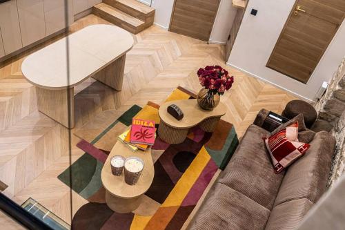 B Luxe Triplex, Cinema Near Place des Vosges AC