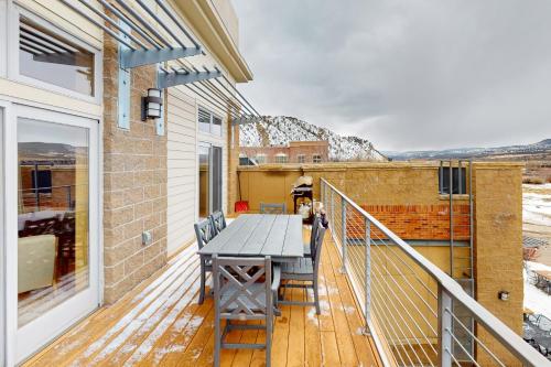 Modern Mountain Magic – Photos 3
