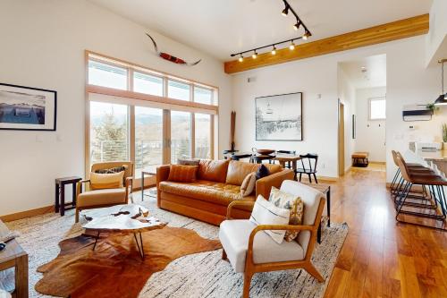 Modern Mountain Magic – Photos 5