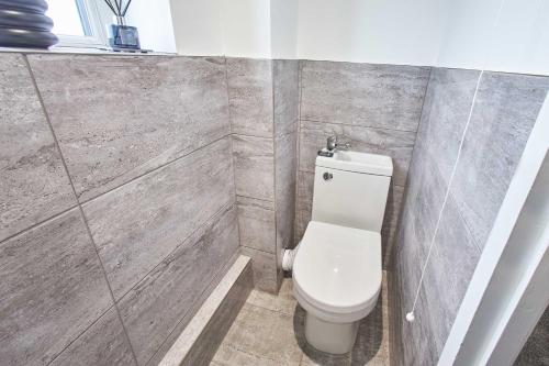 Ένα μπάνιο στο Host & Stay - Marsden Beach House