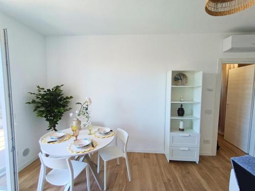 Gambar di galeri bagi Modern Apartment - Fronte Mare di Focene