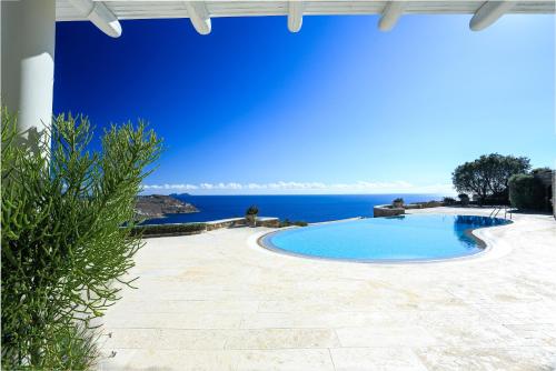 Beachfront Luxury Villa Santa Barbara