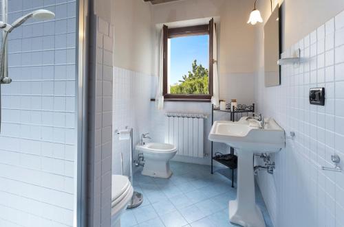 A bathroom at Agriturismo Il Brugnolo