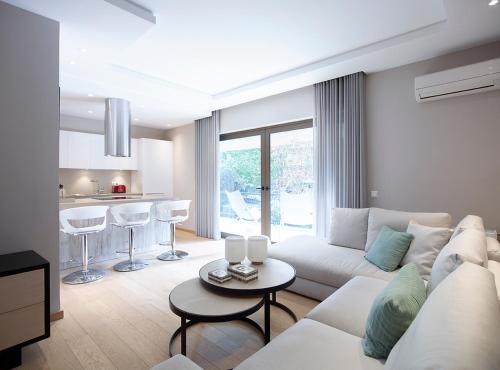 Athenian Riviera Exclusive flat , Athens Greece