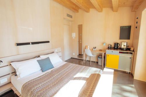 Posteľ alebo postele v izbe v ubytovaní La Presentosa sul Lago