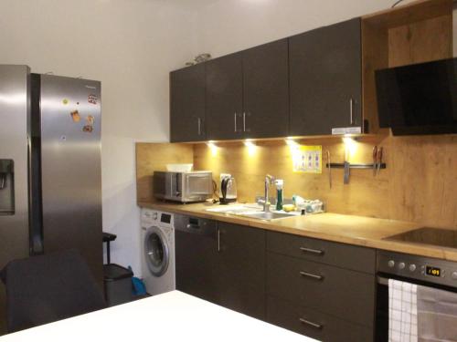 Cucina o angolo cottura di Duc Anh Ferienwohnung