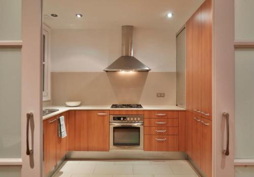 The Collection Barcelona - Classy 3BD - 2BTH with private patio in Eixample