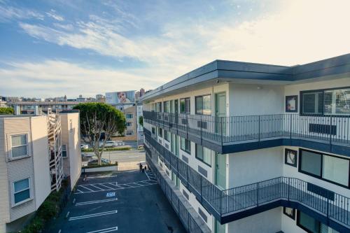 El edificio en el que está el motel