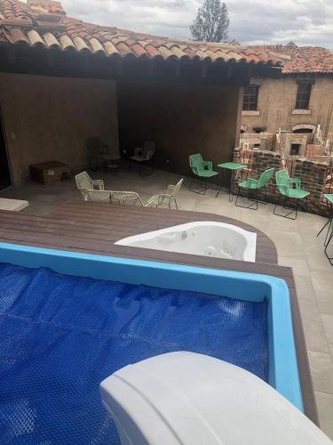 Der Swimmingpool an oder in der Nähe von Loft Loreto en Val'Quirico