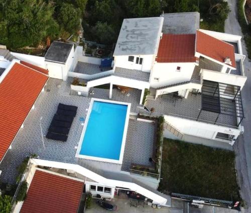 Kolam renang di atau dekat dengan Luxury villa with a swimming pool Gornja Podgora, Makarska - 22284