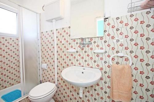Apartments with parking space Supetar, Brac - 22504