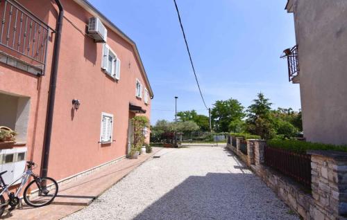 Apartments with parking space Djuba, Umag - 22548
